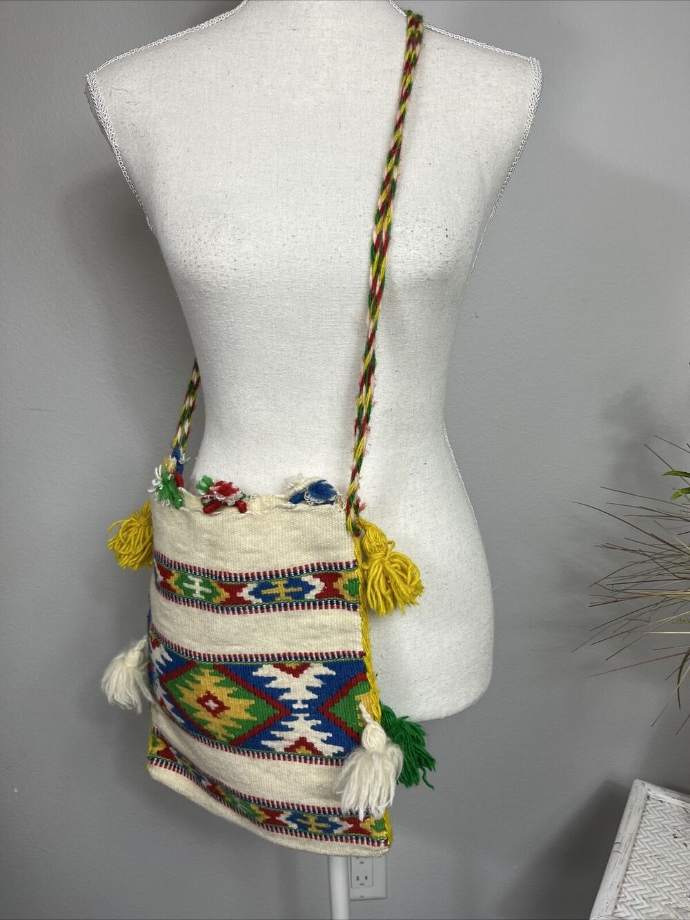 Beautiful Vintage Wool Shoulder Bag Purse Sack Aztec Southwestern Crossbody